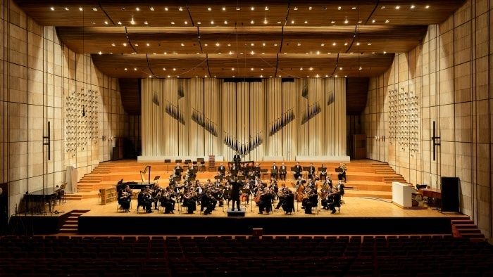 Archivo JPG con fotografía de la sala de conciertos