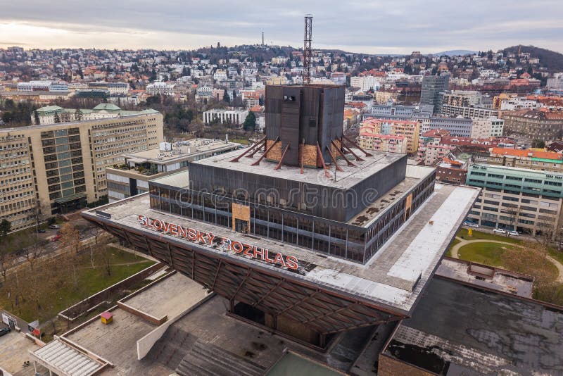 Archivo JPG con una vista aérea del edificio