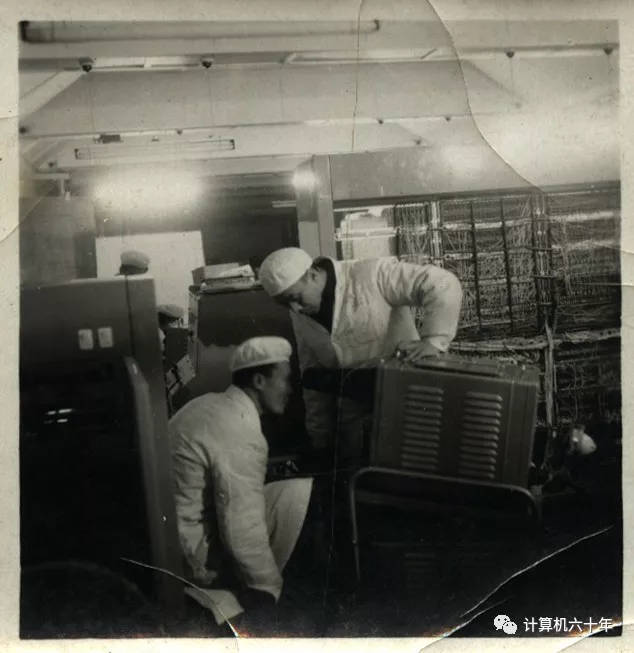 Foto antigua del director de la Fábrica de Ordenadores no.3