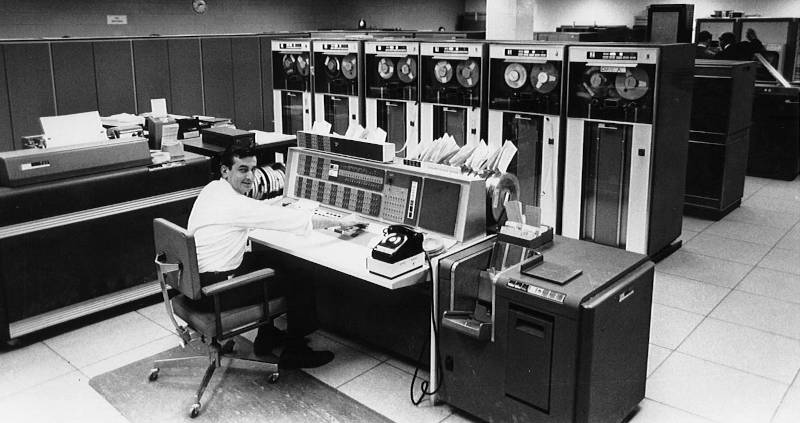 Foto de computadora IBM 7094