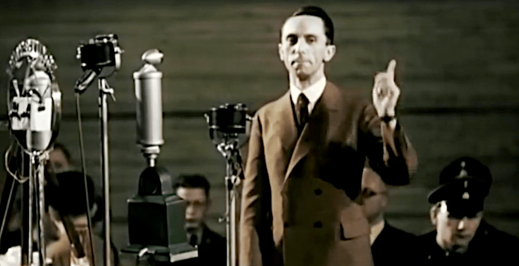 Archivo JPG con fotografía del ministro de propaganda del tercer reich frente a micrófonos